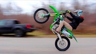 CRAZY DIRT BIKE ROAD WHEELIES!!!