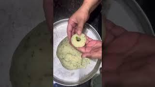 Shahrukh khan ka favourite suji ki donuts#apnaindiavlogs387k #love #viralvideo