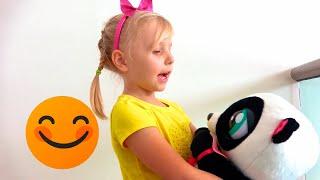 Alice's New Fluffy Panda Friend: Fun at the Trampoline Park with Slides and Bouncing Joy! 