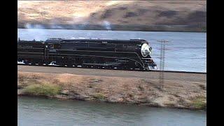 1277. SOUTHERN PACIFIC SP 4449 along the columbia river and inlet lake