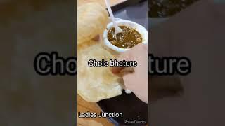 #cholebhature  #foodvideo bhature #chole  #foodshorts #viralvideo #foodsvilla / Ladies Junction