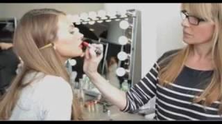 Red Lip- How To video - Elizabeth Arden