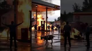 Sebuah mobil terbakar dipom bensin dikarenakan pengendara sedang menggunakan ponsel (video by AI)