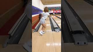 【可愛すぎる】バイク女子ボウラーあいか️#bowling #shorts #shortvideo