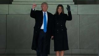 Donald Trump arrives at Lincoln Memorial