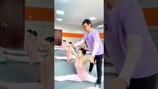 Dance Teacher Helps Pink Dancer Open Hips  | Flexibility Level: Expert! #flexibility #split #dance