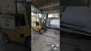 Calling in the Experts! Epic Cylinder Repair on a Vintage Yale Forklift!