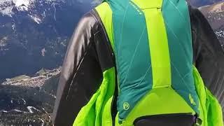 Man Breaks Two World Records While Base Jumping in Italy - 1051057