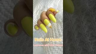 Nails at Home | Press on Nails | Luminous with Little Daisies #nailsoftheweek #selfnails