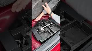 Hidden hook to hold up the trunk cover in the updated Skoda Octavia vRS