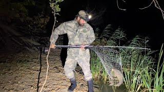 ОСЕННИЙ ЖОР САЗАНА В АСТРАХАНИ! НОЧНАЯ РЫБАЛКА НА ЗАКИДУШКИ. Ловля на макуху.