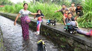 RAMA NEMUIN 3 DUYUNG H4MIL MAIN TRUK MINIATUR DI SUNGAI