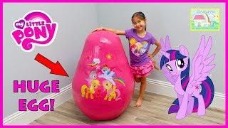 New My Little Pony Toys Giant Egg Surprise Opening & Big Castle, Bubbles & Colors Chalk Kids Video