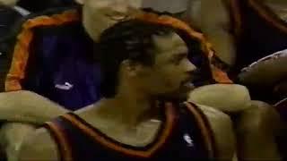 Replay of Latrell Sprewell's very angry dunk in his return to Golden State (Nov. 20, 1999)