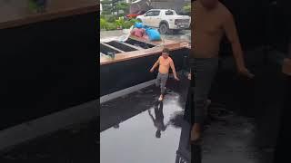 Hoàn thiện phần thô và quét sơn đen hồ cá koi 70 khối #shorts #short #hocakoi #hokoi