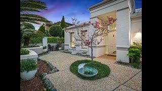 8 Tranquil Close, Green Point