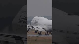 Lufthansa Boeing 747-400! Frankfurt Airport Planespotting #shorts