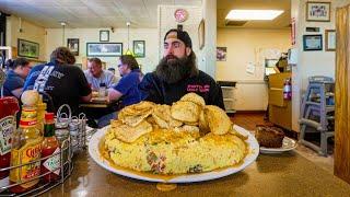 I ORDERED 'THE MONSTER OMELET CHALLENGE' AT A PACKED RESTAURANT IN LAS VEGAS | BeardMeatsFood