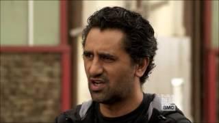 Talking Dead (Fear) - Cliff Curtis (Travis) on Nick's clothes