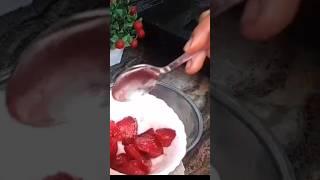 #strawberry#milk#shake#youtubeshort#nitu'shomekitchen#bristihomekitchen #