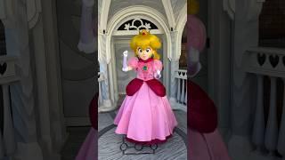 Princess Peach gave me a royal welcome!  #EpicUniverse #Nintendo #PrincessPeach
