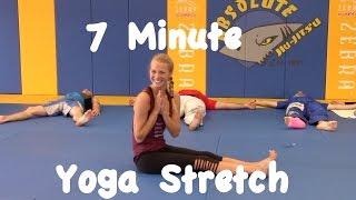 BJJ Yoga: 7 Minutes of Yoga for BJJ with Cassidy Jane Yoga