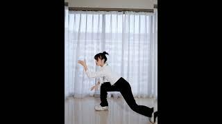 Kungfu Girl  上海防疫居家隔離期間，太極冠軍功夫女孩練太極 #taichi