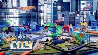 Hot Wheels® City Cobra Crush Play Set | @HotWheels