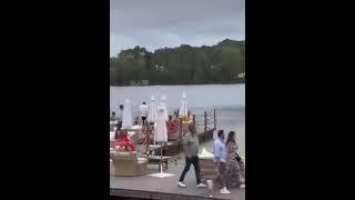 Прямо сейчас: Ксения Собчак с Богомоловым на Биаррице во Франции.