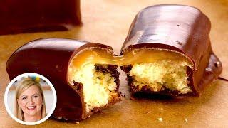 Professional Baker Makes TWIX Chocolate Bars!