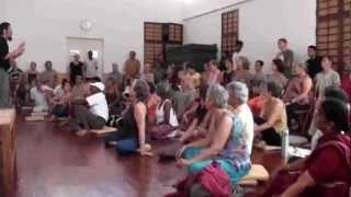 Paida and Lajin in  the yoga room of India (1).mp4