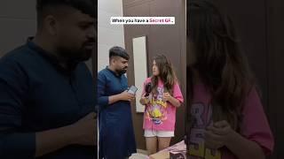 Perfect 𝐑𝐀𝐊𝐇𝐈 𝐆𝐈𝐅𝐓 for sisters  #urbanyog #rakhi #rakhigift #siblings #comedy #funny #gf #shorts