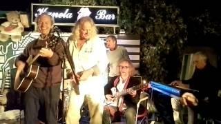 Chris jagger group performing dead flowers at kanela with stone guitar the best vid