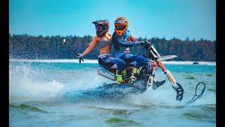 мотоцикл сноубайк по воде !  Yeti snow MX First girl on Snowbike on water Karafuto Riders