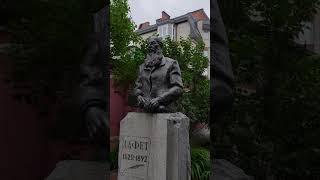 240613 Загадка памятник Фету на ул Салтыкова-Щедрина дом купца Бакина 19 век галерея Курнаков г Орёл