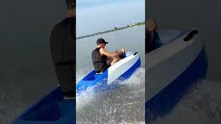 Small kart boat, it is electric， Chinese Electric Surfboard, Surfing Demo ，#surf #surfing