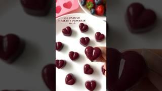 Healthy berry gummies - a fun dessert idea #healthyrecipes #healthydessert