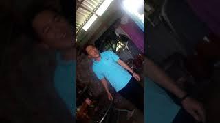 Nhóm từ thiện KHÁT VỌNG SỐNG đến tặng quà với làm la phong nhà cho bà cụ 97t .tại chợ ngã 6 KỲ 10