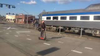 Trimet WES RDCs and P&W train.
