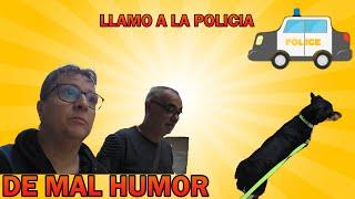 Llaman a la puerta a las 6 de la mañana Llamo a la policia Estoy de mal humor Tiene para largo