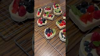 Fruit tarts, one of my most favorite desserts. 