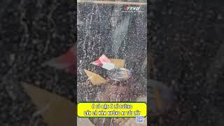 Ô tô đậu ở lề đường gần cả năm không ai tới lấy