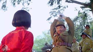 [Anti-Japanese Movie] Japanese soldier swings a sword at the girl, but gets a headshot from a sniper