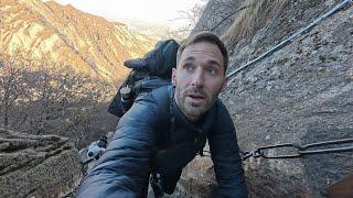 Climbing Mount Huashan 