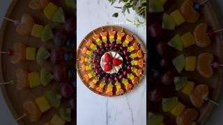 Easy and beautiful Brie & Fruit Skewers Ideas / Fruit Platter inspiration / Fruit Skewers Plating 