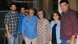 Vidya Balan, Siddharth Roy Kapoor,Aditya Roy Kapur, Kunal Roy Kapur with Mom Dad at Worli Bastin 