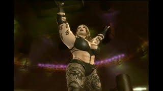 Women's pro wrestling: Lady Emma entrance at the Amazon Club