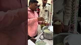 Mathura ki Best Rabdi Chuski !! street food !! मथुरा की सबसे अच्छी रबड़ी चुस्की !!