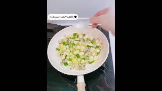櫛瓜蘑菇煎蛋｜day085｜可藍日更美食日記