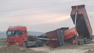 Truck fail compilation【E34】--Top dangerous moments of truck driving，feel sad for trucks!